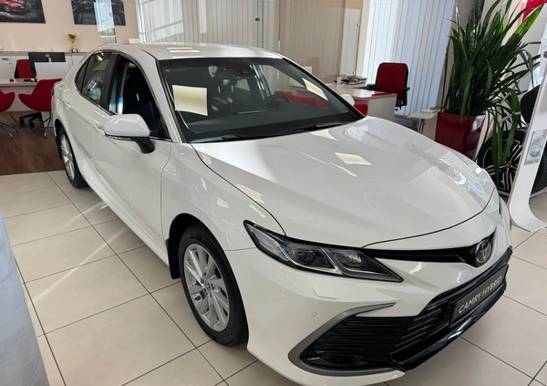 Toyota Camry cena 163448 przebieg: 5, rok produkcji 2023 z Łochów małe 29